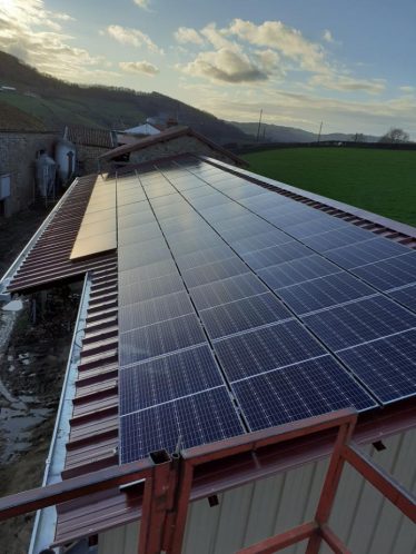 Installation autoconsommation photovoltaïque, secteur agriculture à Tramayes (71520)