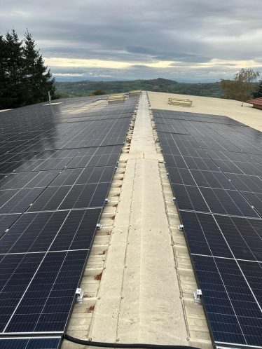 Installation autoconsommation photovoltaïque, secteur industrie à Grézieu-le-Marché (69610) installation pour une solution solaire